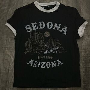 Black t-shirt Sedona Atizona